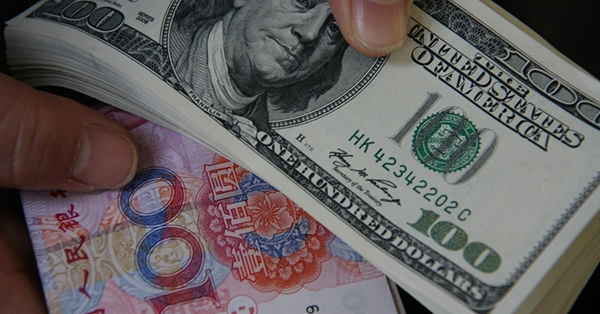 人行出招無阻人幣跌勢　內銀航空股股價受壓