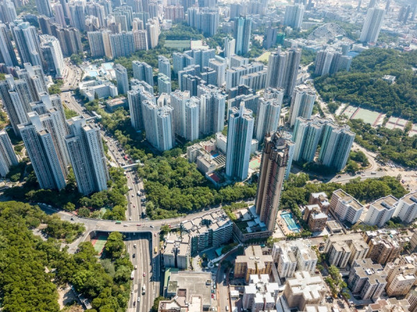 林鄭指政府增土地供應決心不減　運房局或再提空置稅