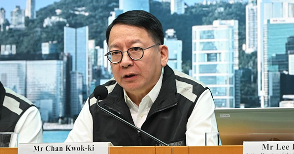 陳國基：極端情況至少維持至午夜12時，以八號風球狀態應對