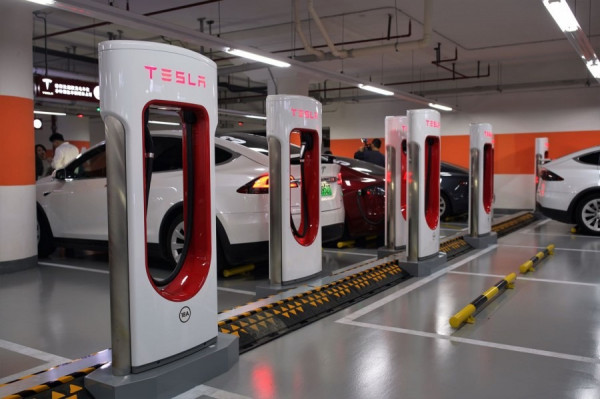 【EV世代】Tesla下注中國 冀走出「產能地獄」持續盈利