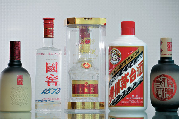 白酒消費升級 貴州茅台飲得杯落