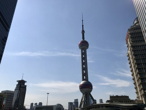 《神州經脈》滬指攻上三千四　外資入場退潮　人幣即期7關前整固