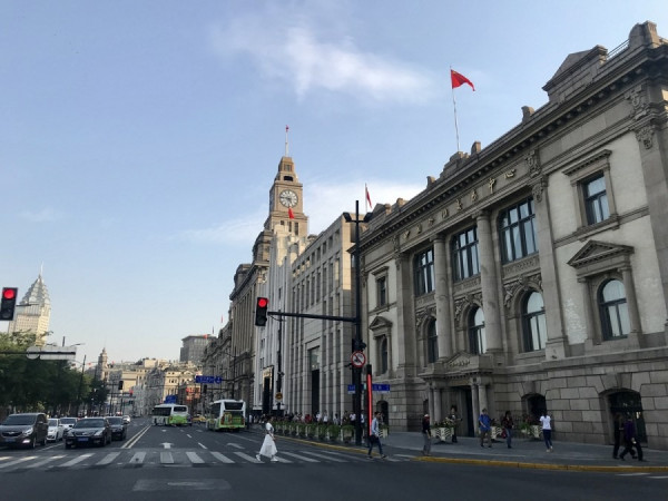 《神州經脈》貿易數據有喜有憂　外儲五個月連升　滬綜指失三千三