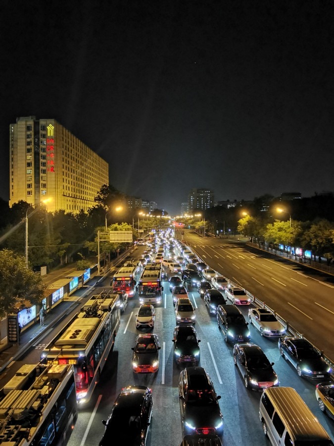 堵車