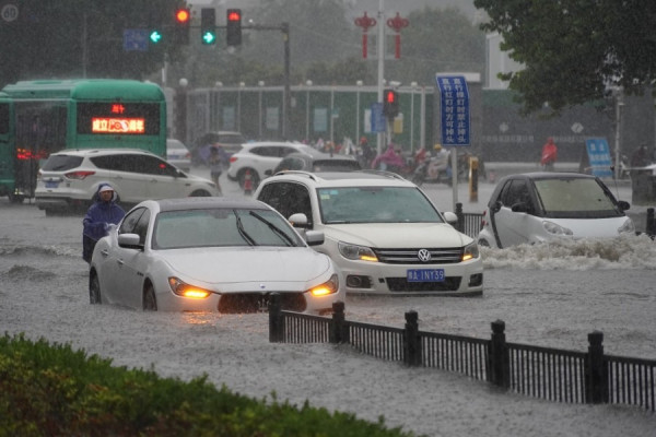 《神州經脈》河南暴雨成災　三孩政策支持措施出台　A股表現火熱